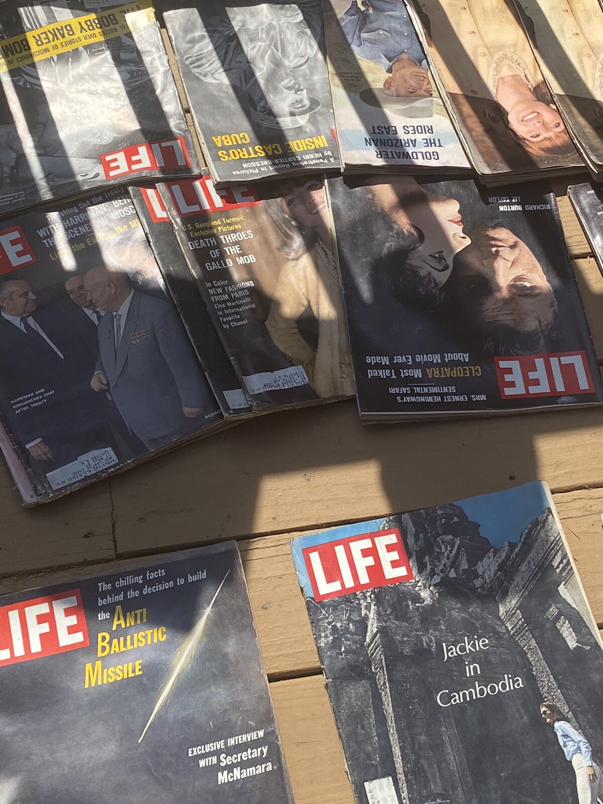 VTG LIFE Magazine:  Random Lot of 10 Magazines from 60s – early 1970s Sale!