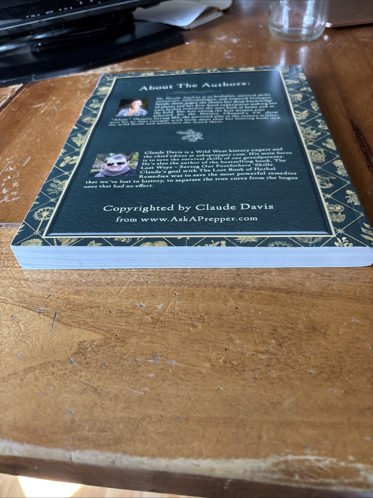 The Lost Book of Herbal Remedies by Nicole Apelian Ph.D. & Claude Davis 2020 TPB