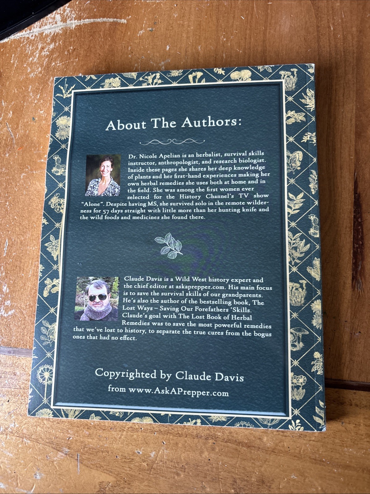 The Lost Book of Herbal Remedies by Nicole Apelian Ph.D. & Claude Davis 2020 TPB