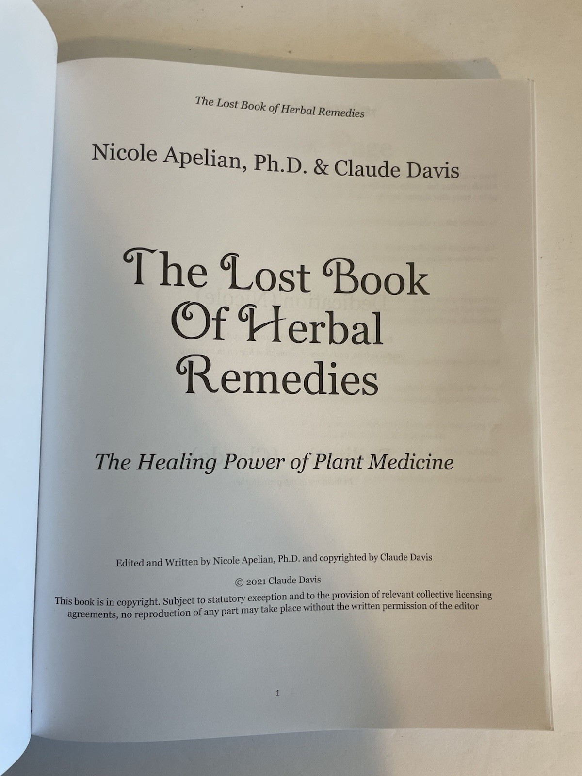 The Lost Book of Herbal Remedies Nicole Apelian Claude Davis 2021 Paperback VG