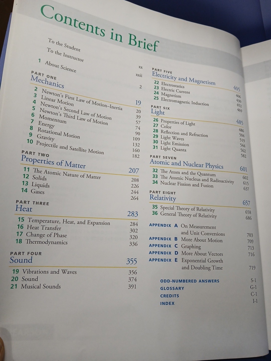 Conceptual Physics by Paul Hewitt – 12th edition – GOOD- 2014 Pearson Text