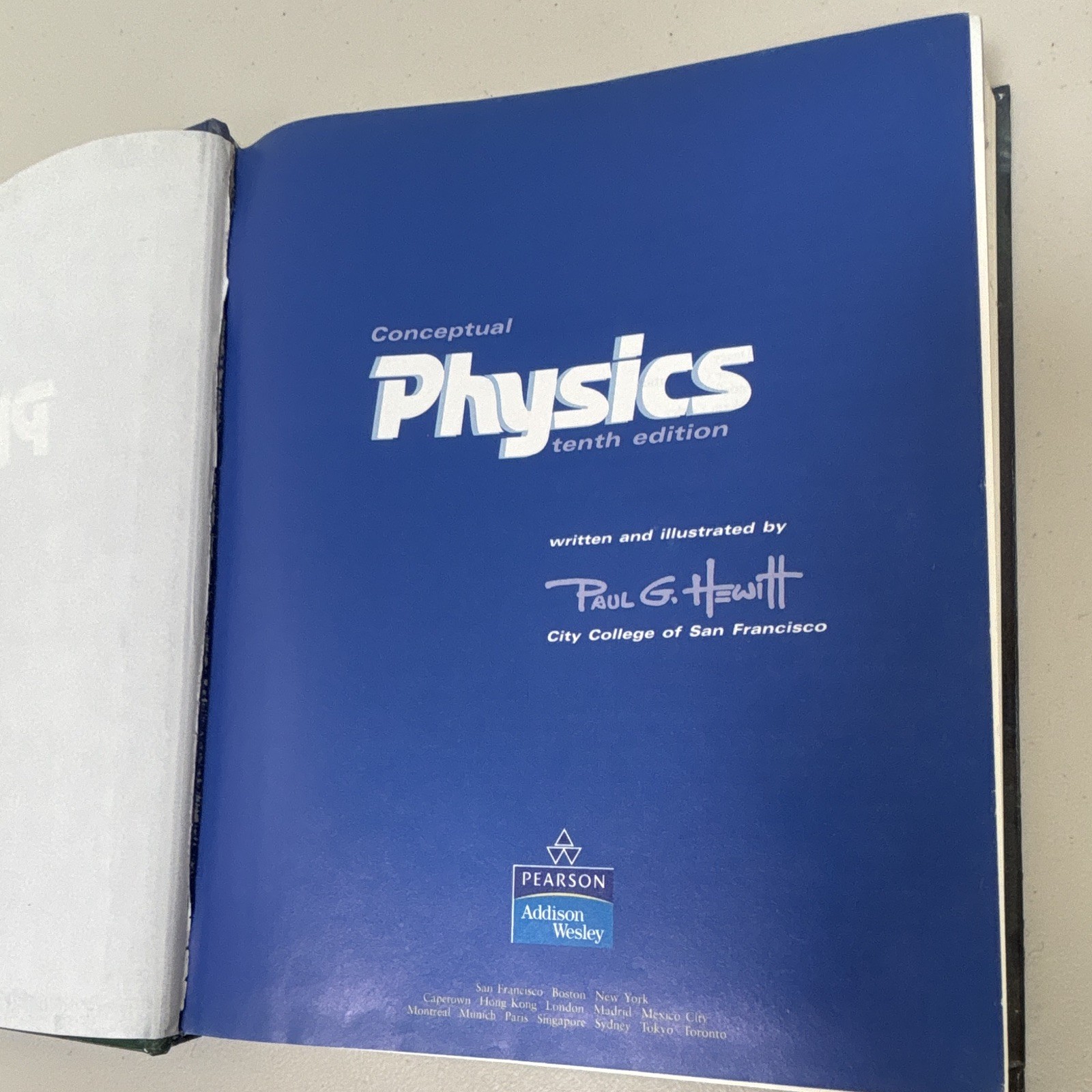 Pearson Conceptual Physics 10th Revised HC Textbook Paul G. Hewitt (2006)