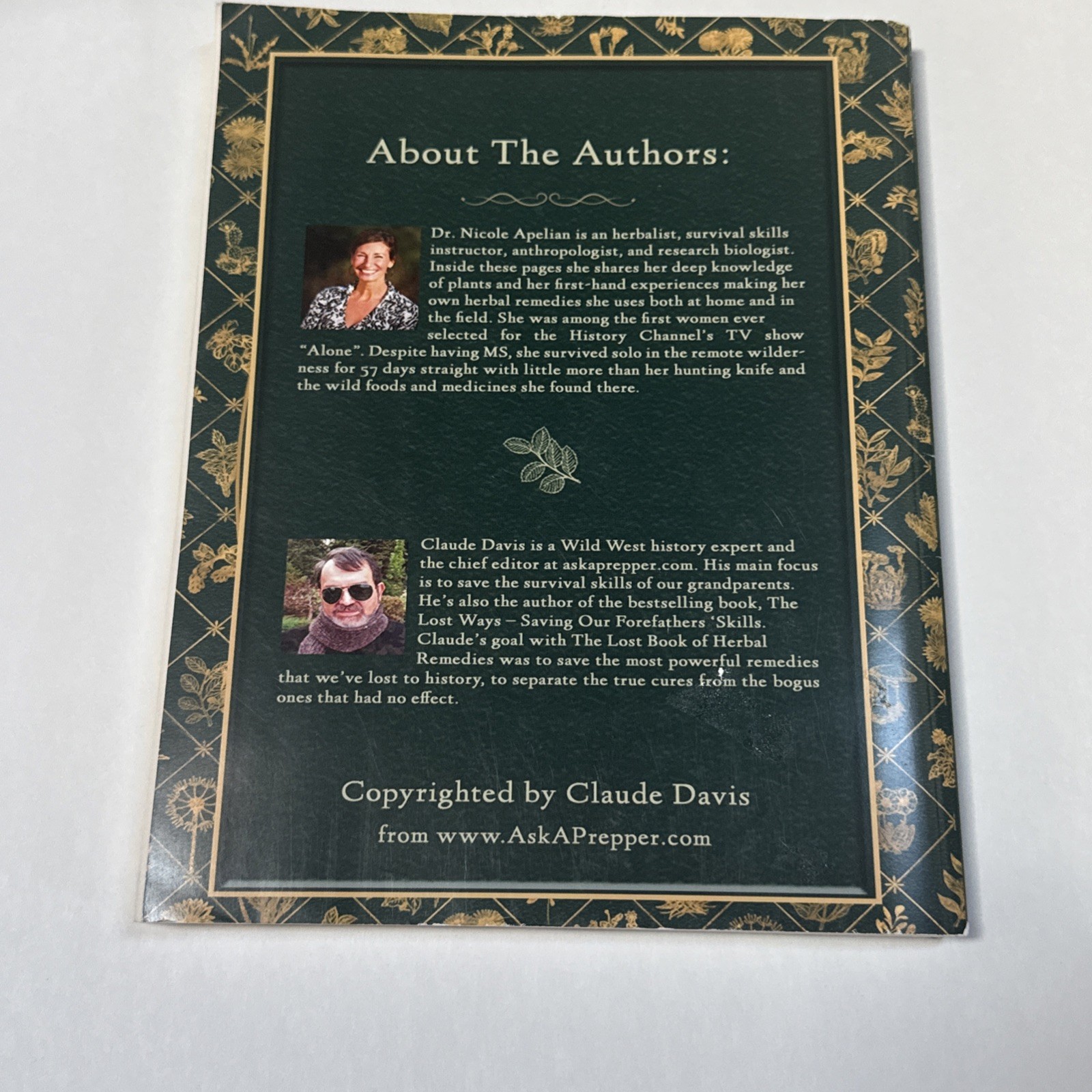 The Lost Book of Herbal Remedies by Nicole Apelian & Claude Davis