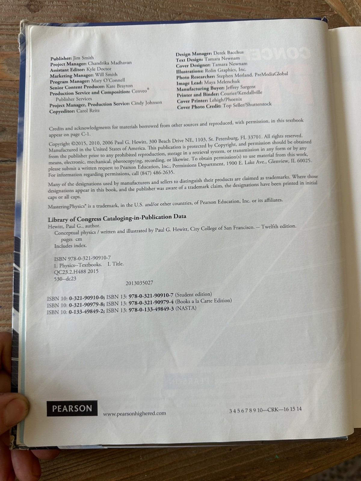 Pearson 12th Edition 722 Page Conceptual Physics Hardcover by Paul Hewitt – 2014